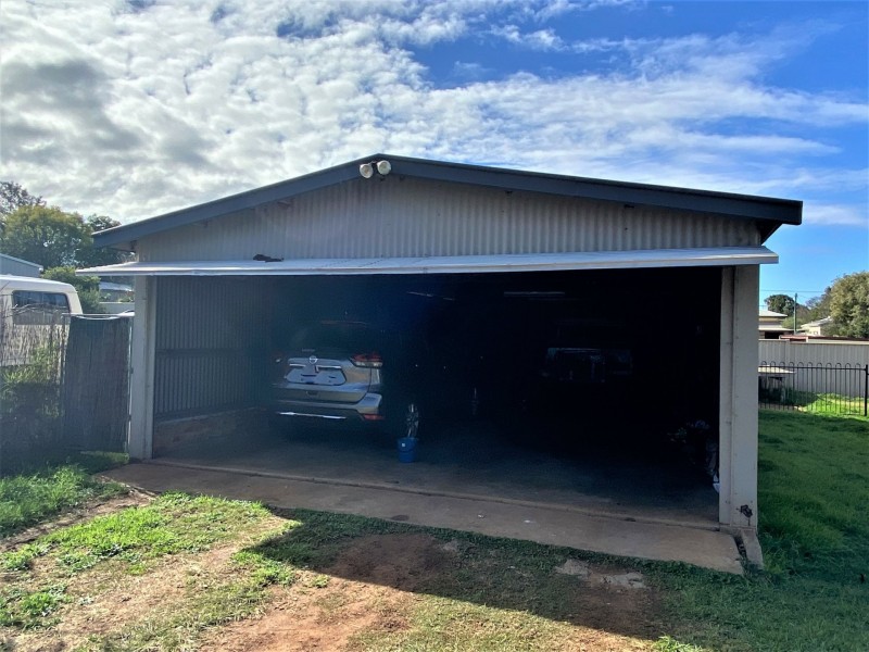 8 Fisher Street, Kingaroy QLD 4610