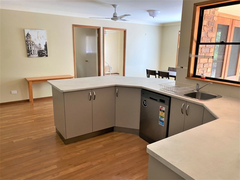 16 Murray Parade, Kingaroy QLD 4610