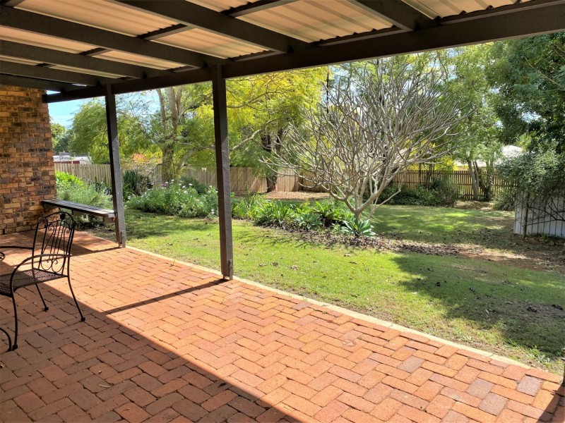 16 Murray Parade, Kingaroy QLD 4610