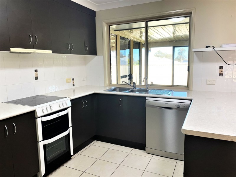 71 Ivy Street, Kingaroy QLD 4610