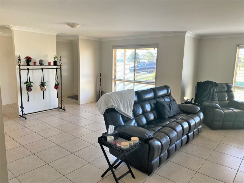 25-27 Lorikeet Circuit, Kingaroy QLD 4610