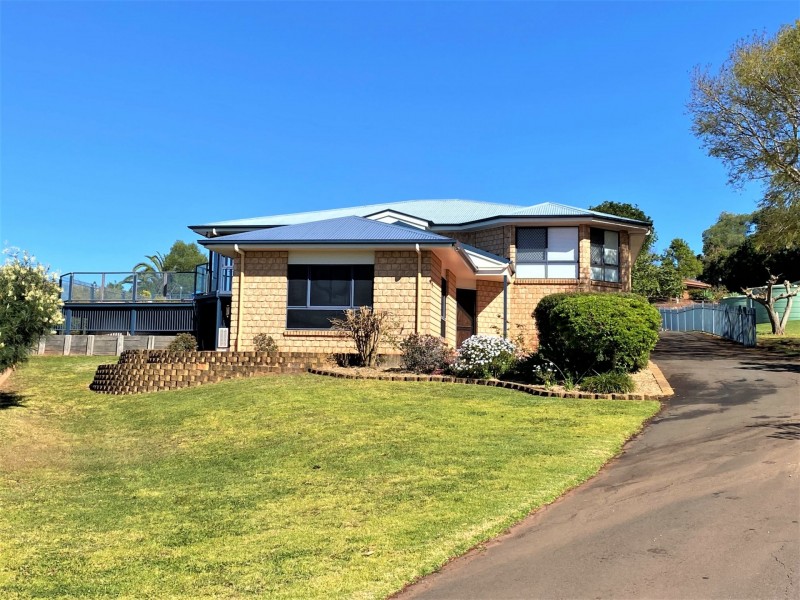 30 Nolan Drive, Kingaroy QLD 4610