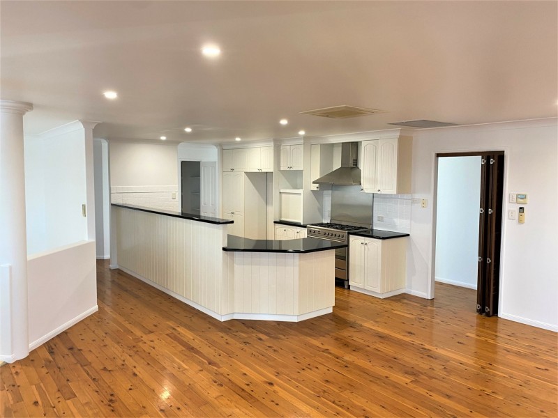 30 Nolan Drive, Kingaroy QLD 4610