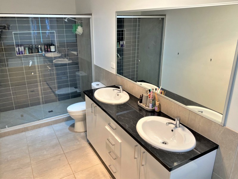 3 Crows Ash Crescent, Kingaroy QLD 4610