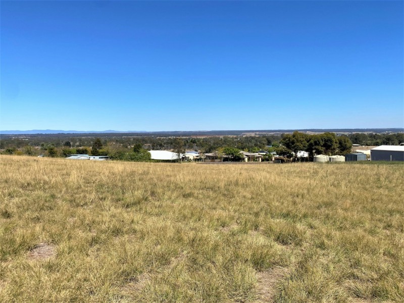6 Crows Ash Crescent, Kingaroy QLD 4610