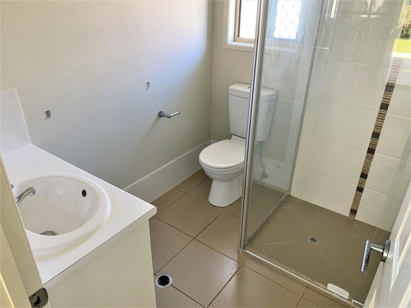 4 Oasis Drive, Kingaroy QLD 4610