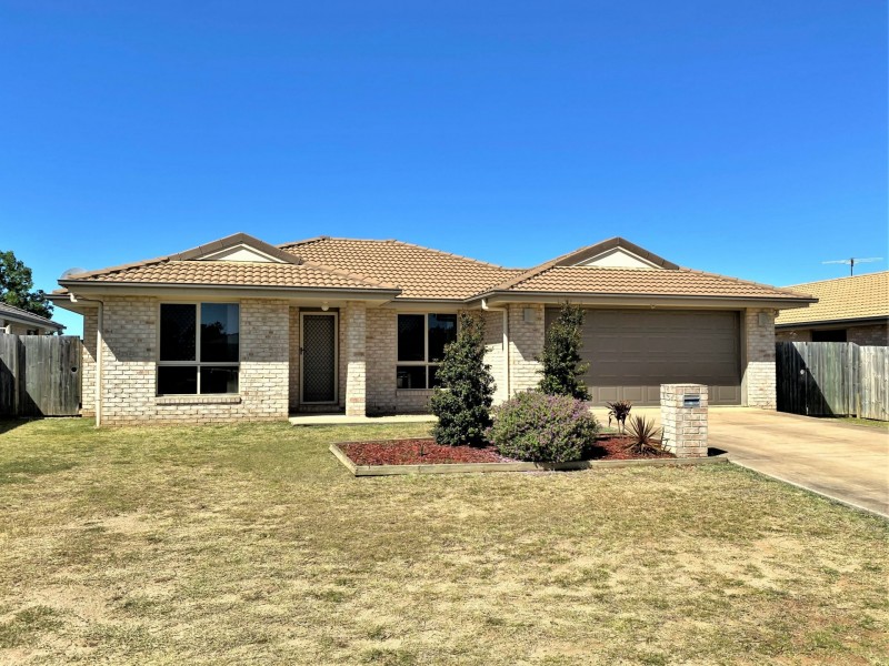 4 Oasis Drive, Kingaroy QLD 4610