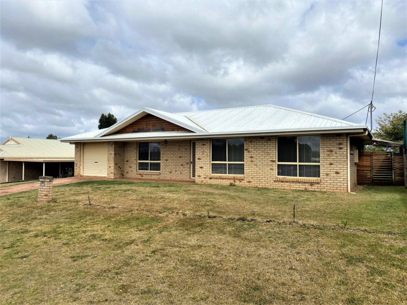 15 Wieden Street, Kingaroy QLD 4610