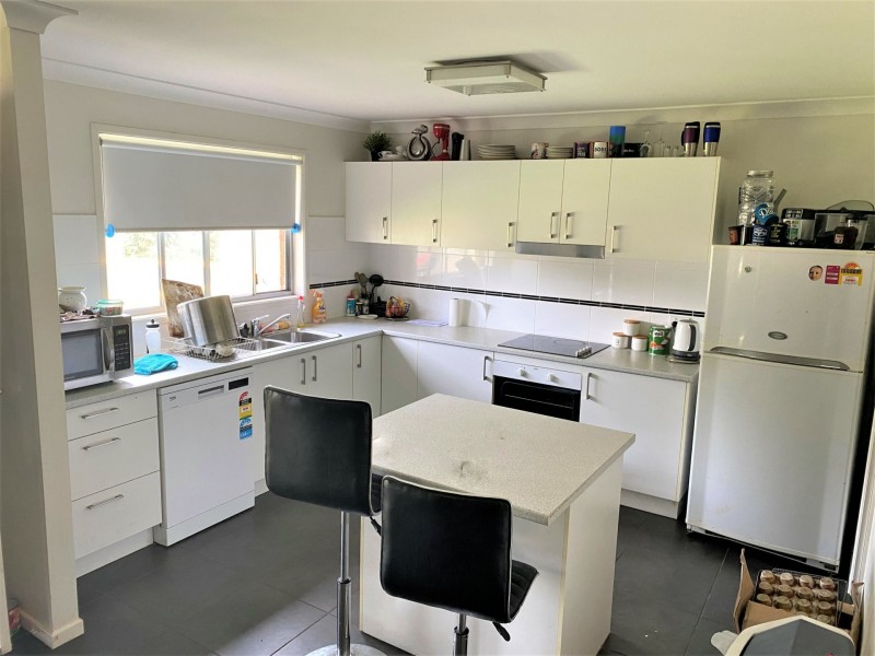 13 Earl Street, Memerambi QLD 4610