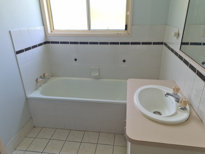 60 Reece Court, Wondai QLD 4606