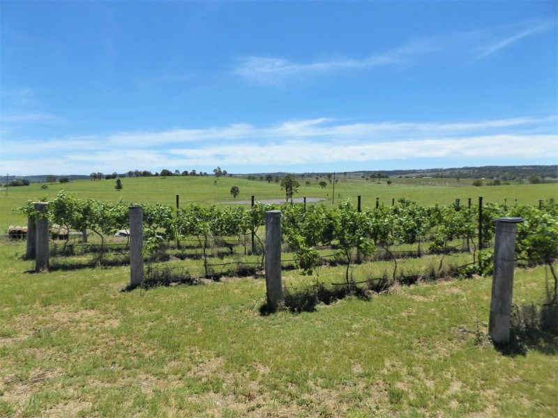 34 Steinhardts Road, Moffatdale QLD 4605