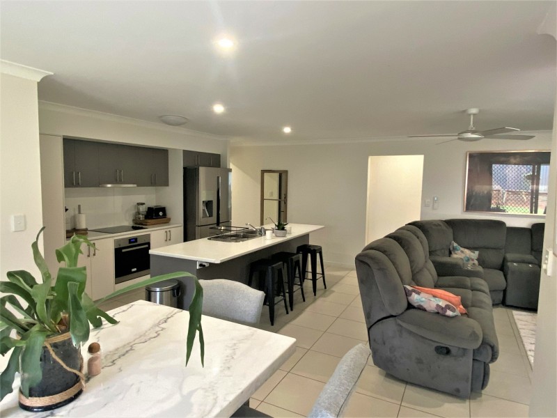 49 Darryl Crescent, Kingaroy QLD 4610