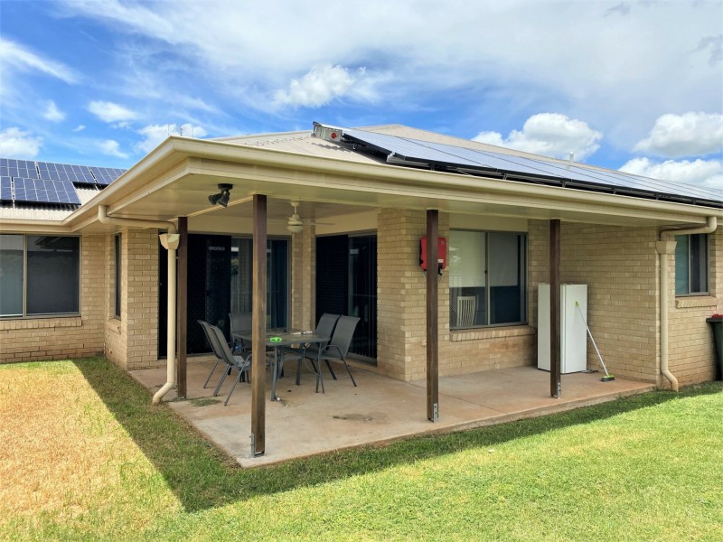 12 Hillview Parade, Kingaroy QLD 4610