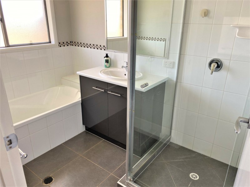 12 Hillview Parade, Kingaroy QLD 4610