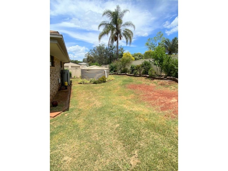 7 Poinciana Ave, Kingaroy QLD 4610