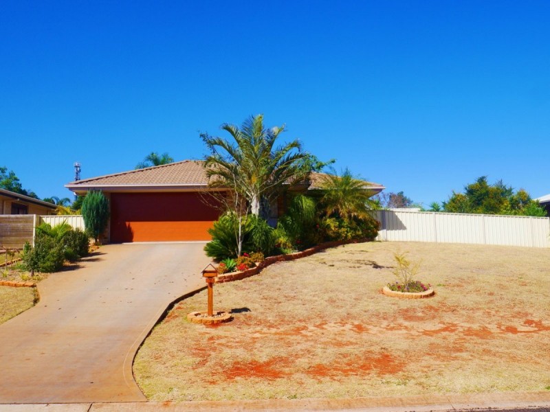 7 Poinciana Ave, Kingaroy QLD 4610