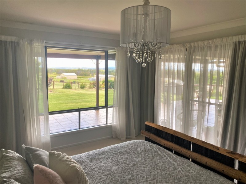 1 Crows Ash Crescent, Kingaroy QLD 4610
