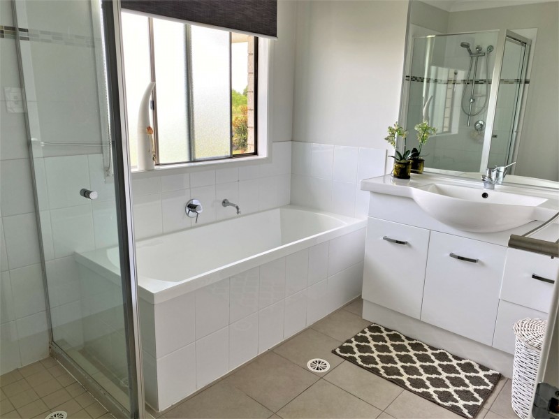 1 Crows Ash Crescent, Kingaroy QLD 4610