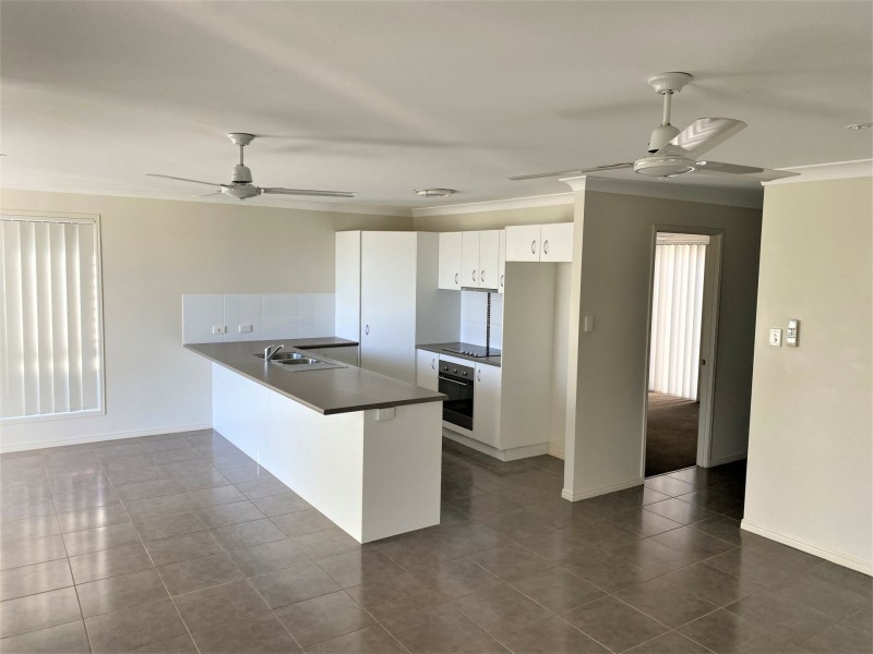 1/31 Parkside, Kingaroy QLD 4610