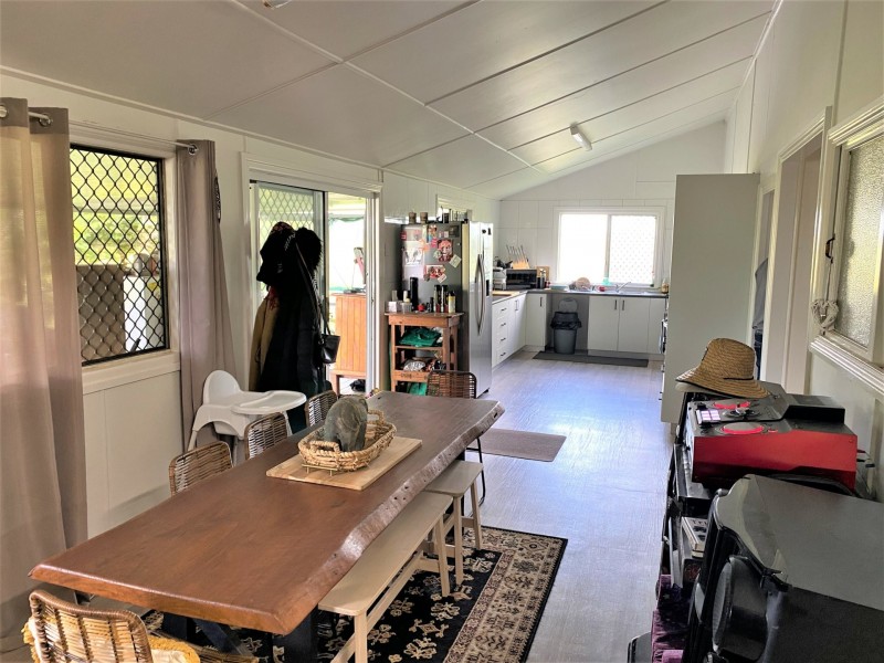 14588 Daguilar Highway, Nanango QLD 4615