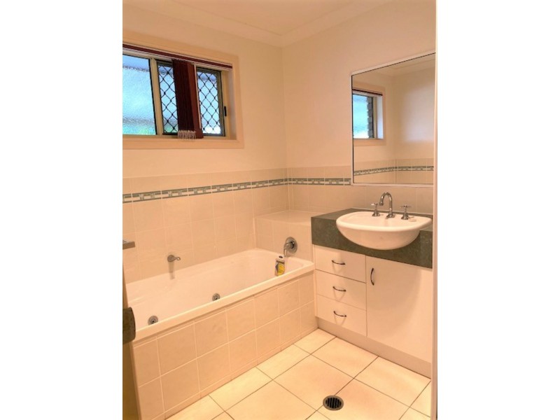 1/3 Summers court, Kingaroy QLD 4610