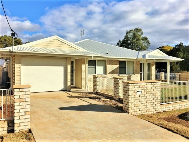 1/39 Prince Street, Kingaroy QLD 4610
