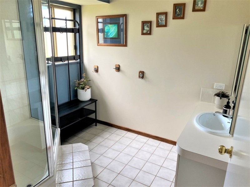 6 Matthew Street, Kingaroy QLD 4610