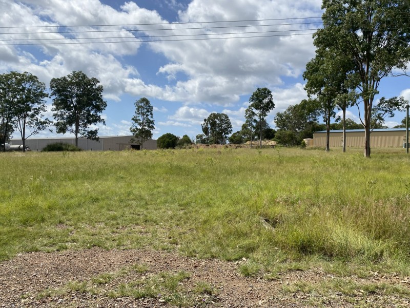 2 Racecourse Road, Nanango QLD 4615