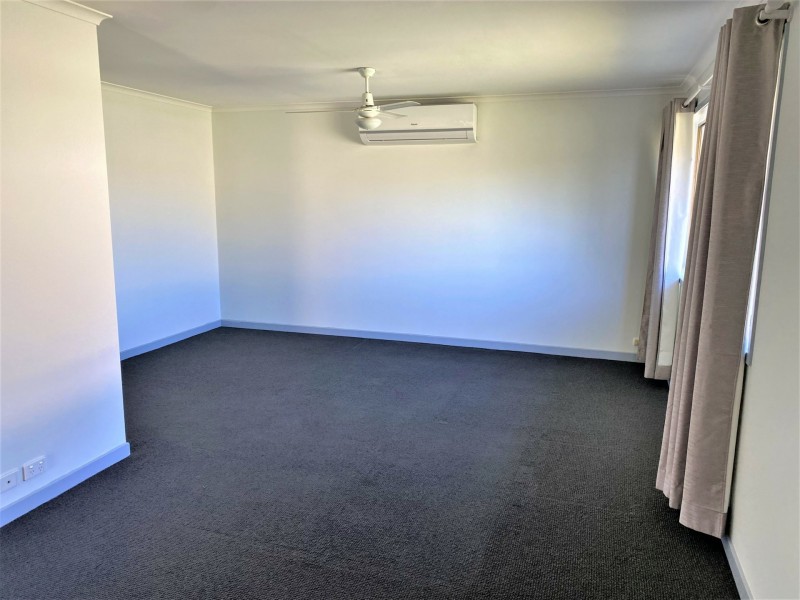 7 Club Court, Nanango QLD 4615