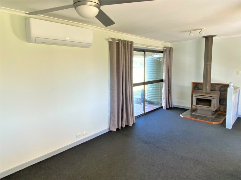 7 Club Court, Nanango QLD 4615