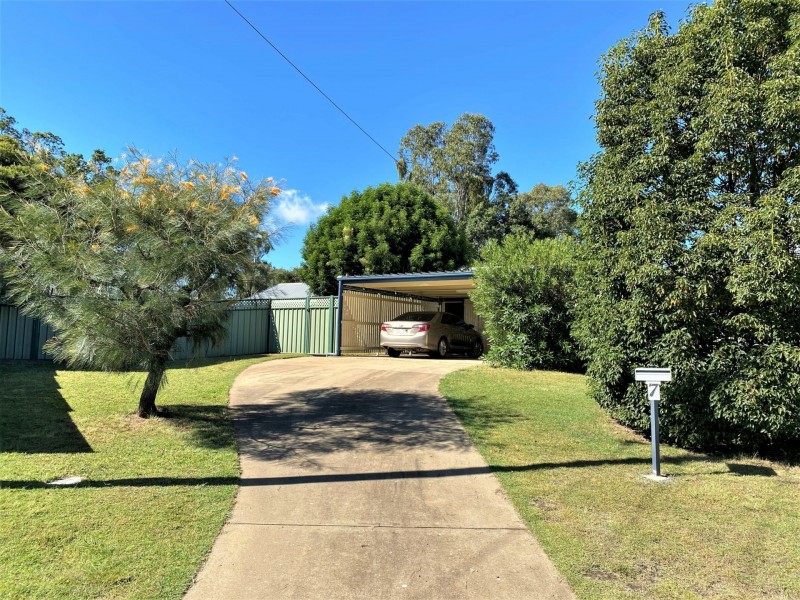 7 Club Court, Nanango QLD 4615
