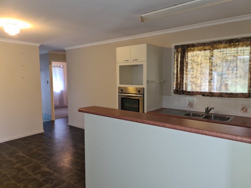 44 Oliver Road, Nanango QLD 4615