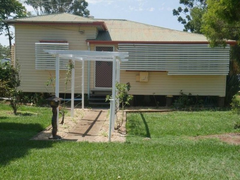 18 Duke Street, Kingaroy QLD 4610