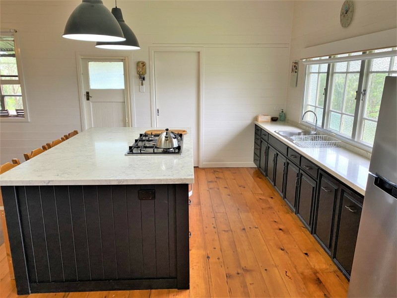 14821 D’aguilar Highway, Nanango QLD 4615