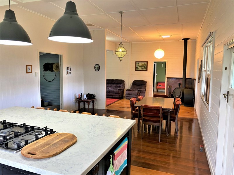 14821 D’aguilar Highway, Nanango QLD 4615