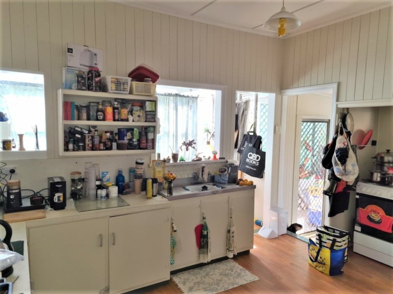 12 Beresford Street, Proston QLD 4613