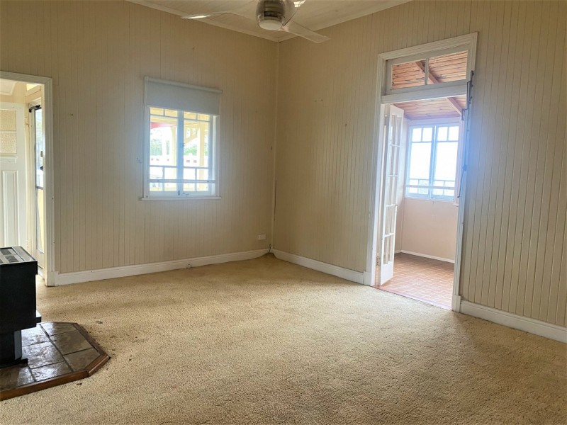 98 Burnett Street, Nanango QLD 4615