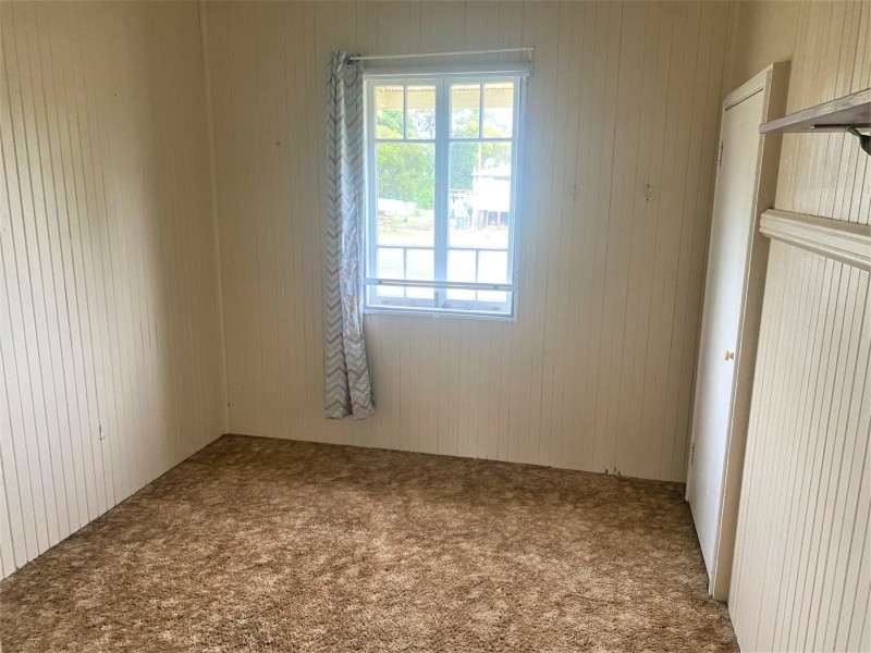 98 Burnett Street, Nanango QLD 4615