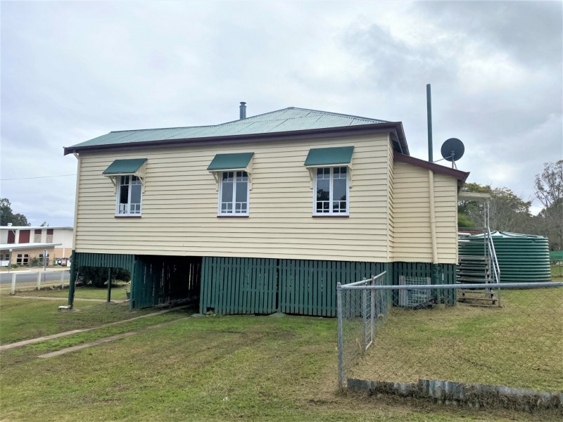 98 Burnett Street, Nanango QLD 4615