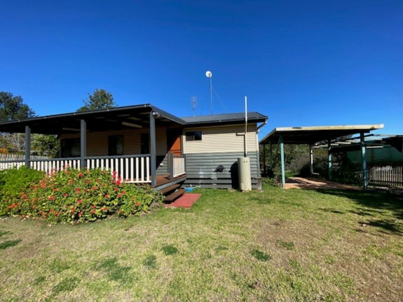 11 Phillips Street, Tingoora QLD 4608