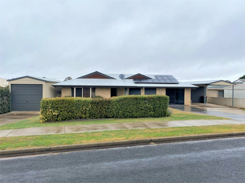 71 Ivy Street, Kingaroy QLD 4610