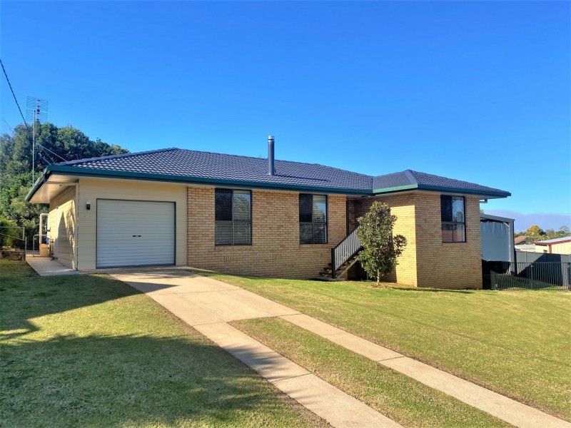 6 Candello Close, Kingaroy QLD 4610