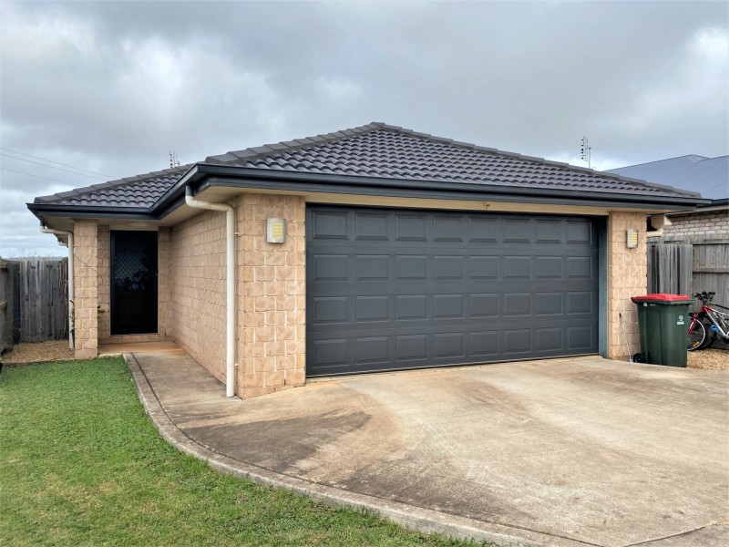 Villa 1/29 Parkside Drive, Kingaroy QLD 4610