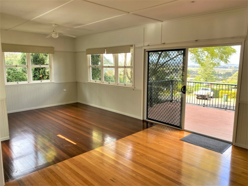 8 MacDiarmid Street, Kingaroy QLD 4610