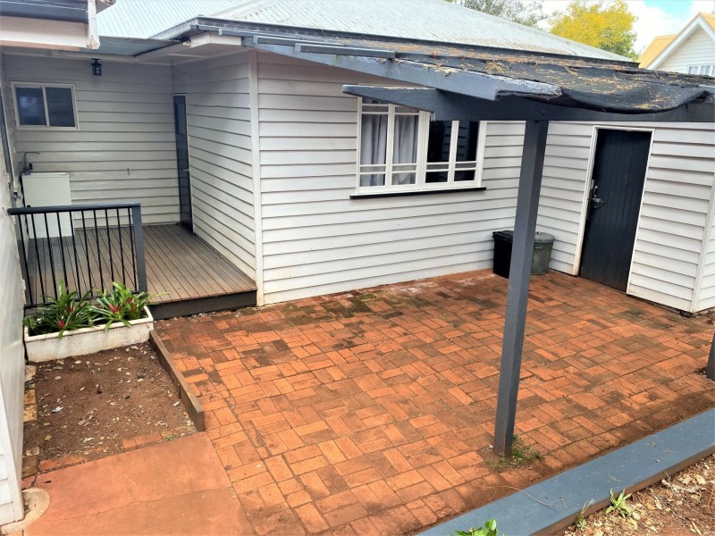 8 MacDiarmid Street, Kingaroy QLD 4610