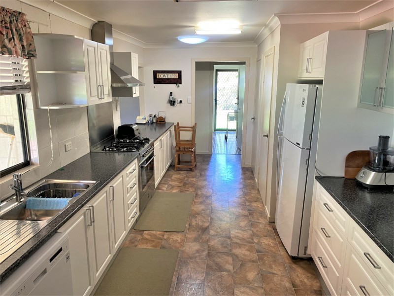 20 Bethany Street, Kingaroy QLD 4610