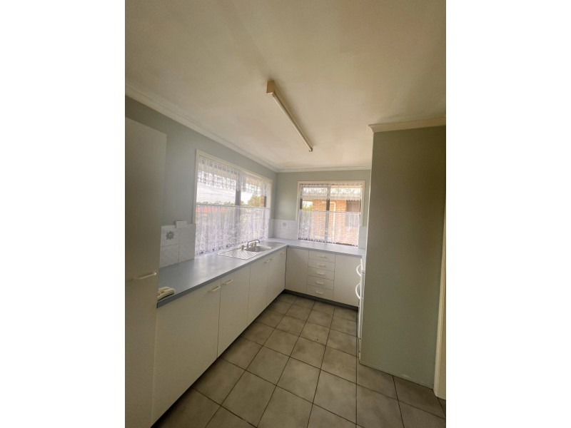 Unit 2/106 Baynes, Wondai QLD 4606