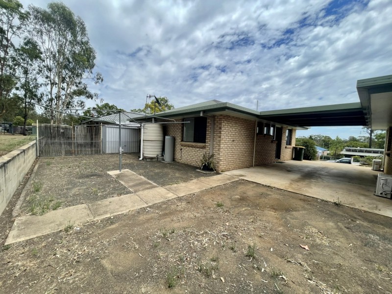 Unit 2/106 Baynes, Wondai QLD 4606