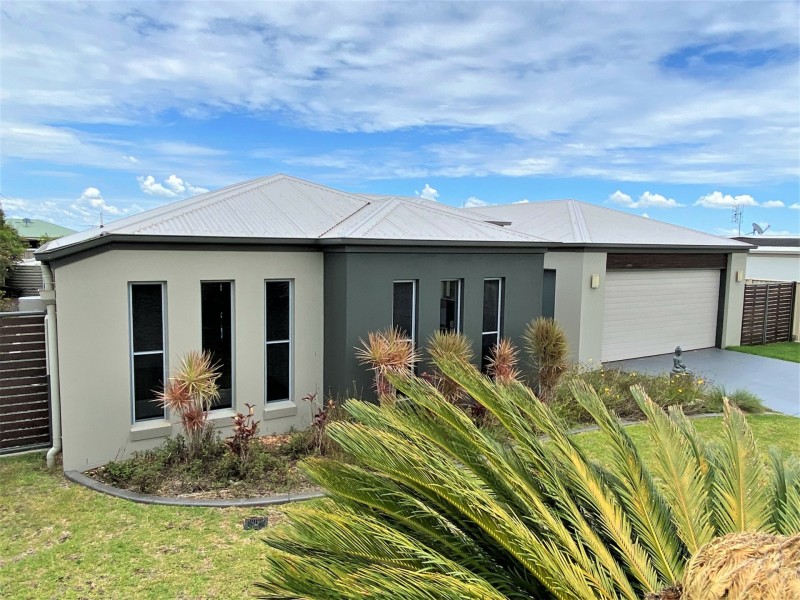 26 Bernard Crescent, Kingaroy QLD 4610