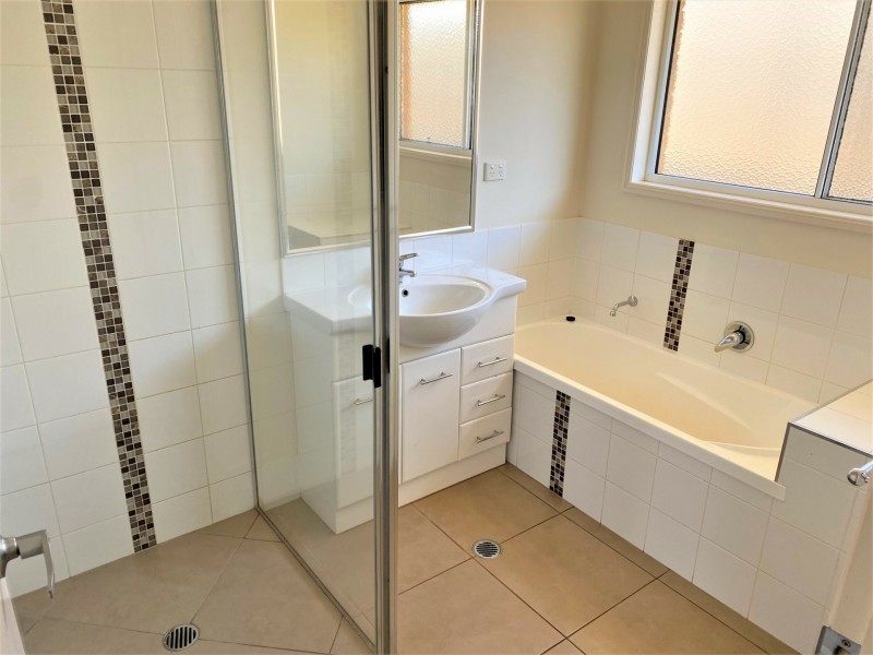 11 Lara Court, Kingaroy QLD 4610